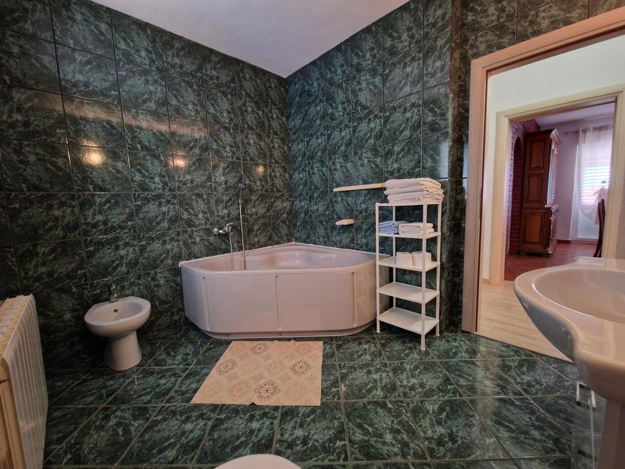 Apartments And Room Suza Senj  Phòng bức ảnh