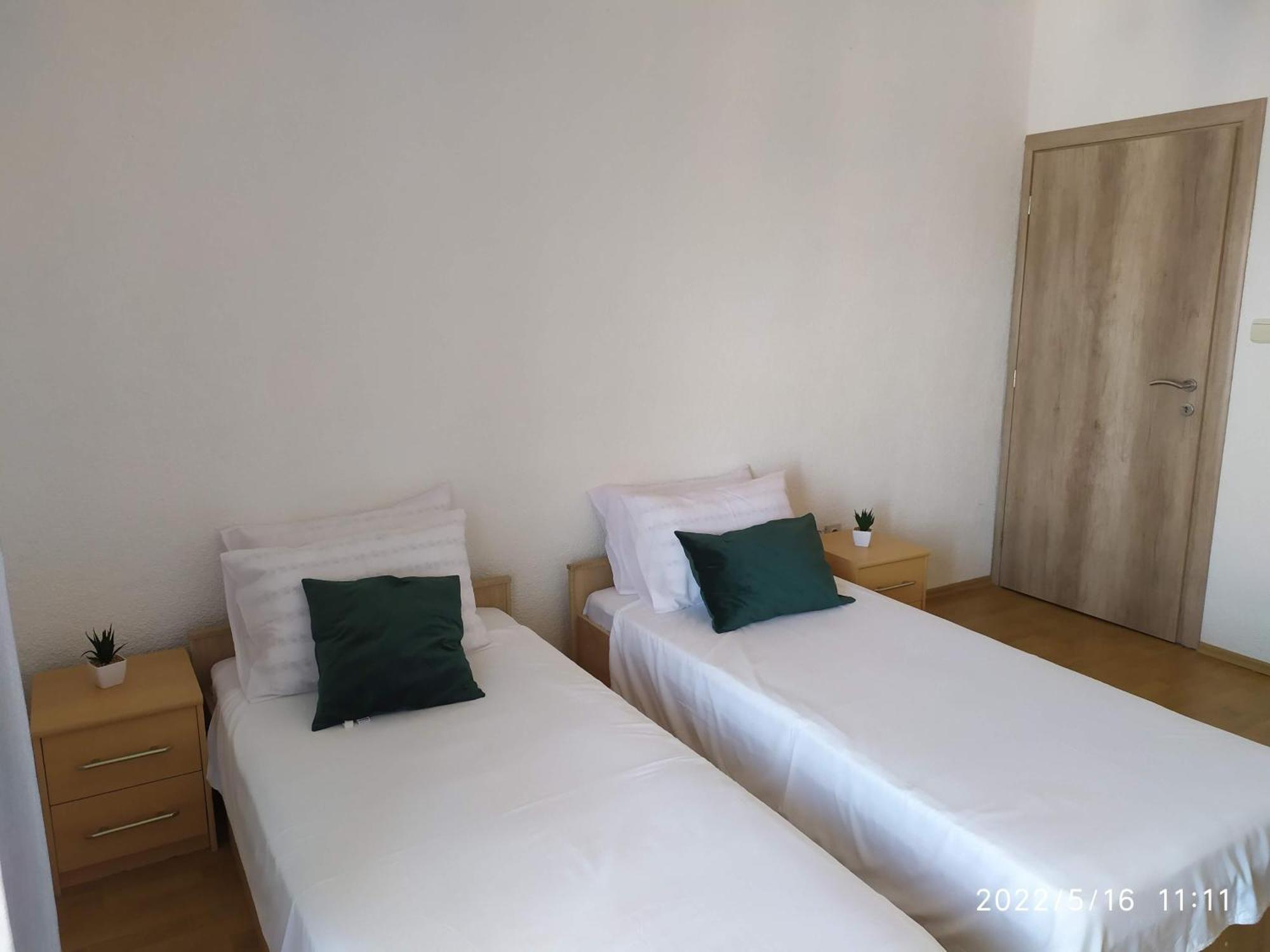 Apartments And Room Suza Senj  Ngoại thất bức ảnh